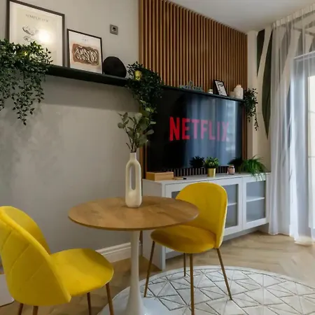 Aiastay River Apartment Bukarest