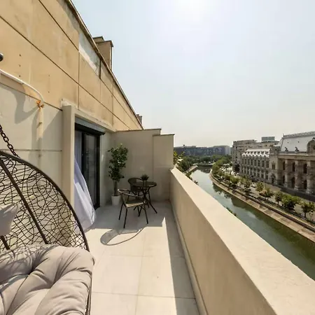 Aiastay River Apartment