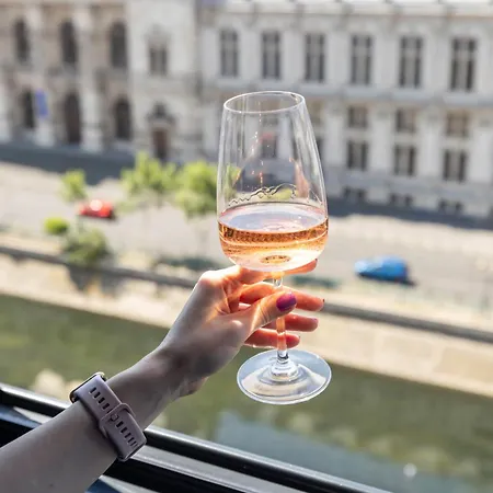 Apartment Aiastay River Bukarest