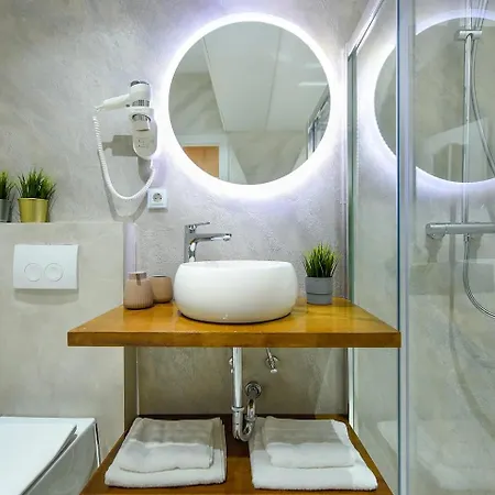 Aiastay River Apartment