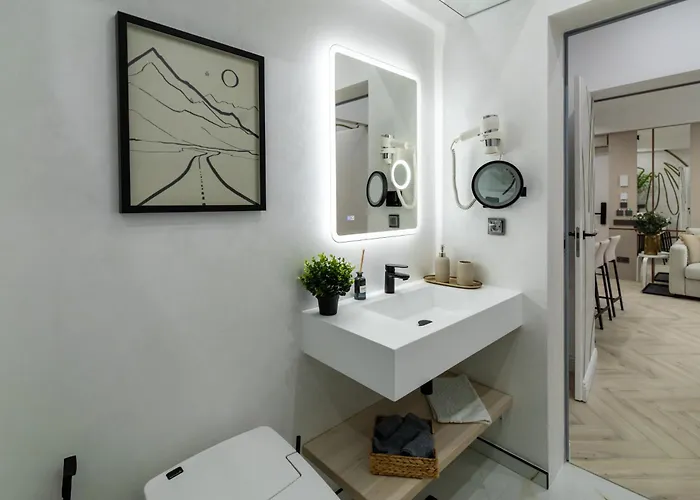 شقة Aiastay River