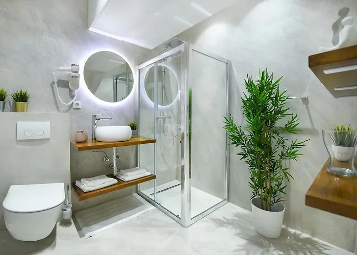 아파트 Aiastay River