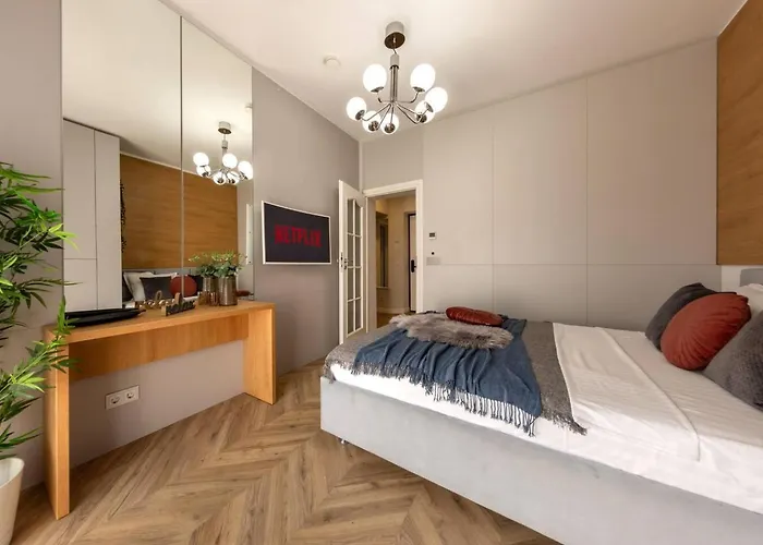 Aiastay River بوخارست