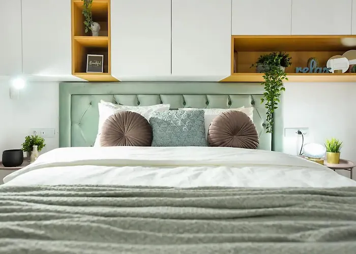 شقة Aiastay River