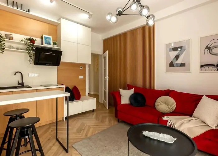 شقة Aiastay River