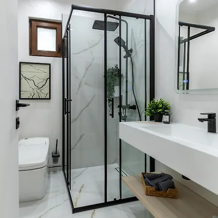 Aiastay River בוקרשט