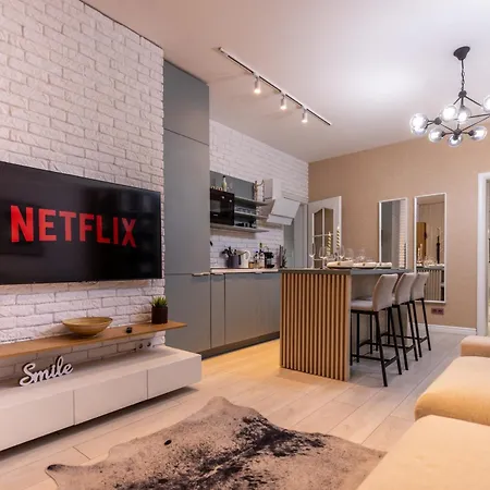 Aiastay River * בוקרשט